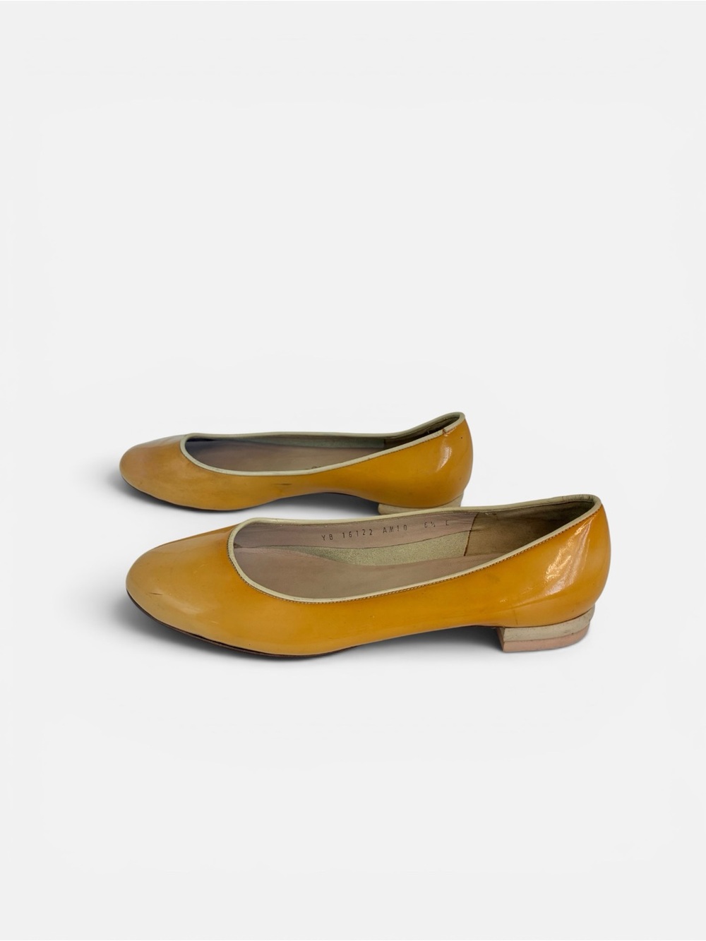 Salvatore Ferragamo Mustard Yellow Patent Leather Ballet Flats - Picture 3 of 5